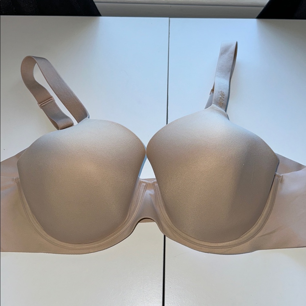 Light nude, full coverage, lightly padded bra - Smoothez by aerie